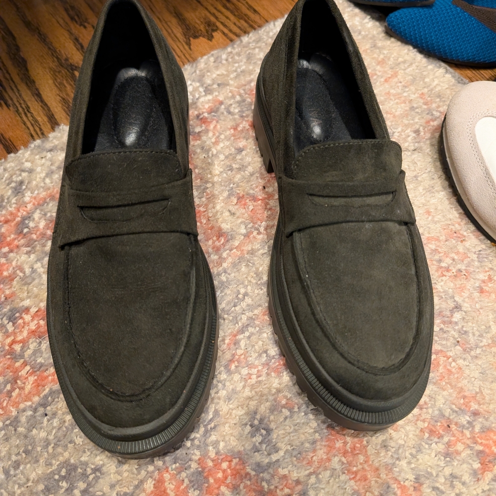 Green Suede Womens Loafers - Picture 4 of 6